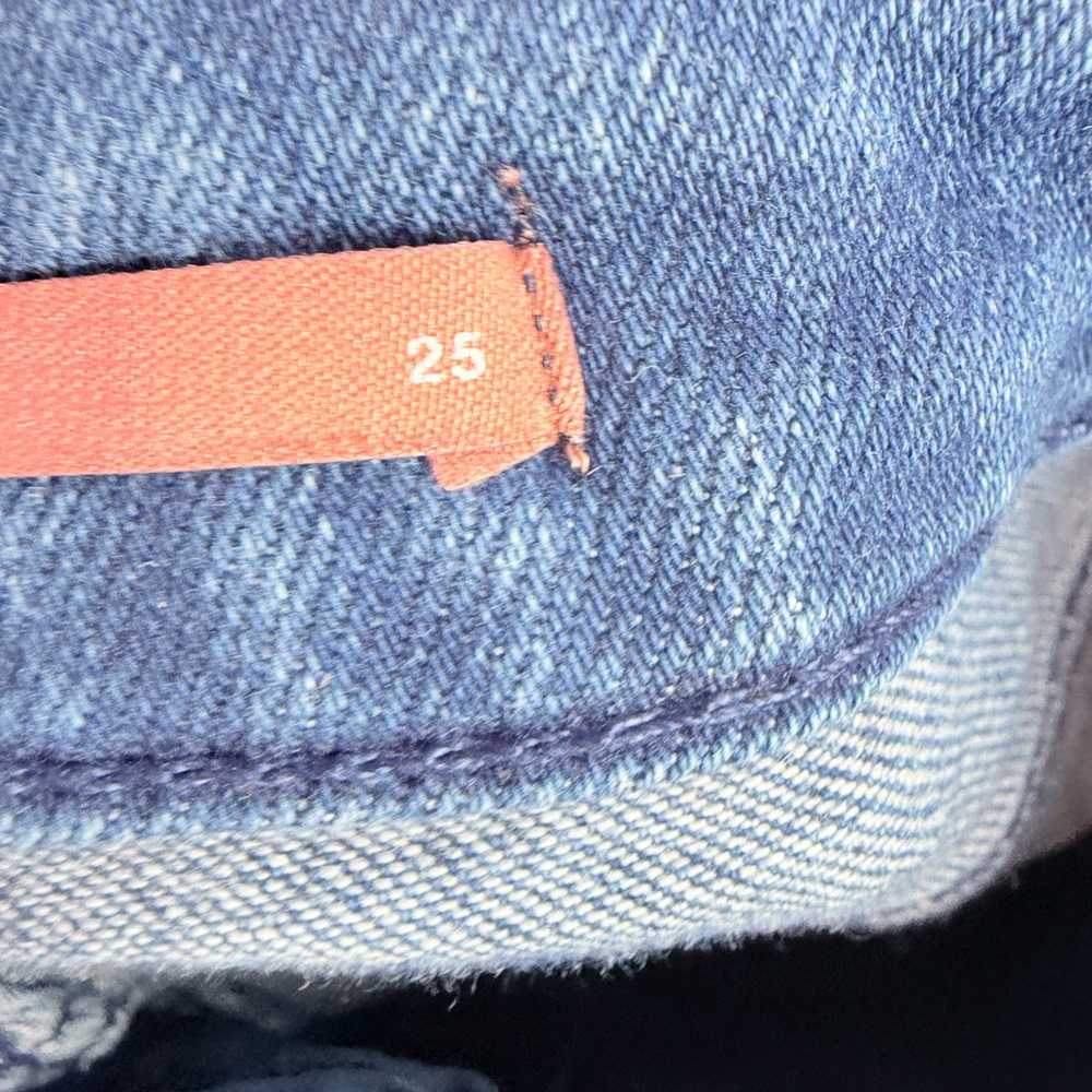 Pilcro The Icon Low Rise Flare Jeans in Dark Blue Size 25 - Picture 9 of 11